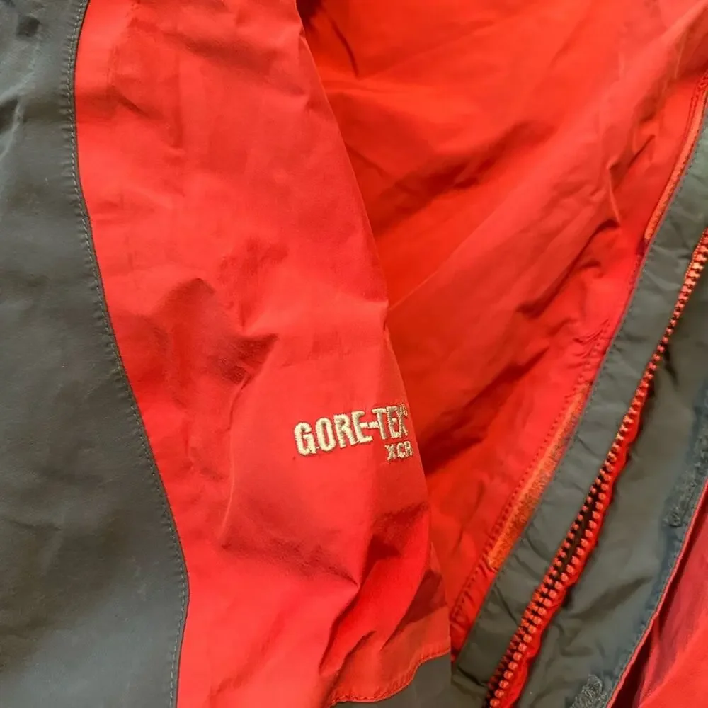 The Northface Summit Series Mens XL Red Gore-Tex Shell Jacket, used condition